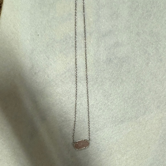 Kendra Scott necklace - Picture 1 of 3